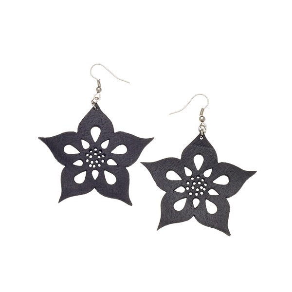 STAR EARRING